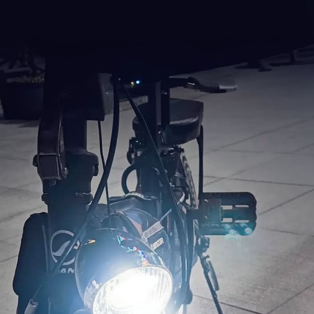 Cycling Commute Gear - مصباح أمامي للدراجة بتصميم كلاسيكي، مزود